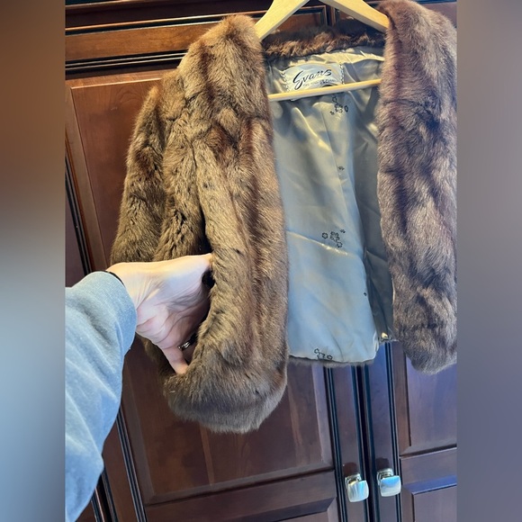 Evans Chicago Mink Fur Stole Shawl Wrap Women
- S/M - Picture 8 of 14